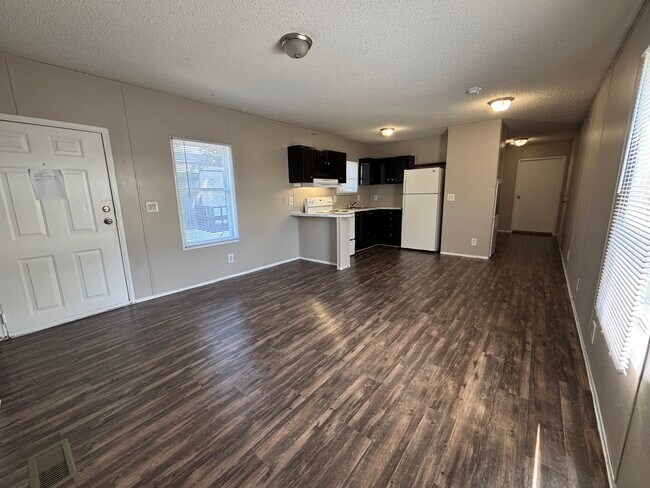 Building Photo - Windy Meadows