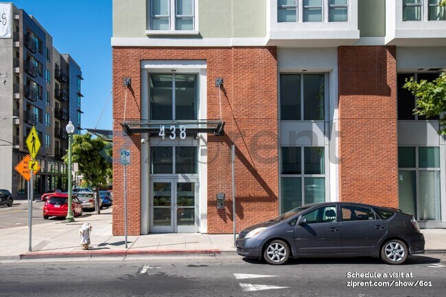 Building Photo - 438 W Grand Ave