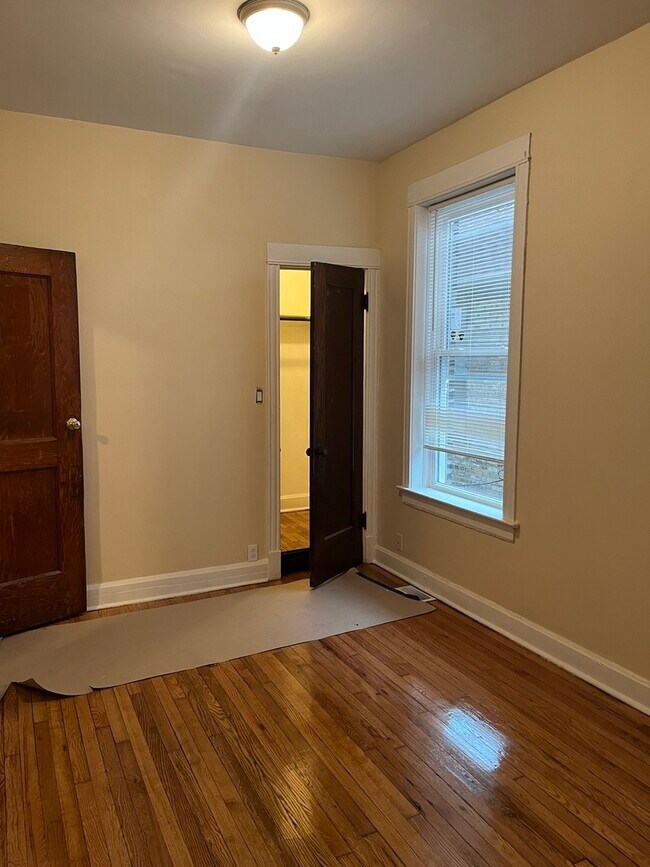 Building Photo - 7419 S INGLESIDE Ave