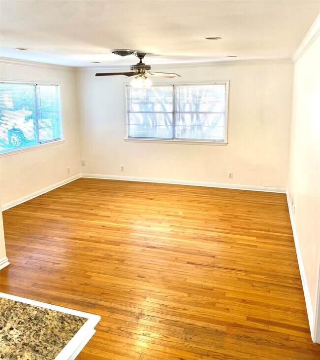 Building Photo - 4329 Kinglet St