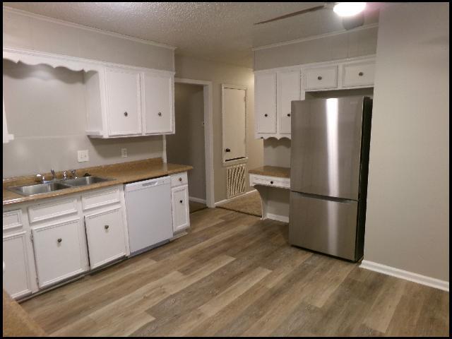 Building Photo - 2818 Stephanie Dr