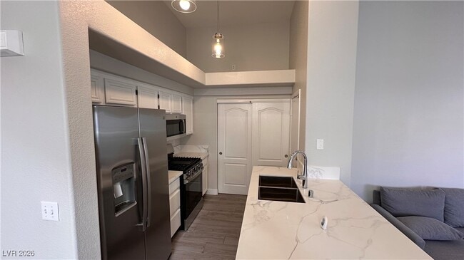 Building Photo - 5252 Island Chain Rd