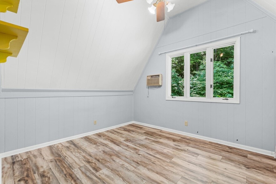 Building Photo - 864 Trojan Horse Cir