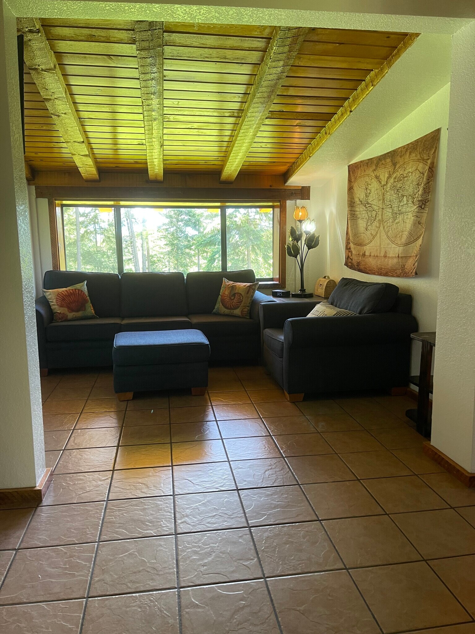 Building Photo - 260 Rustic Ln