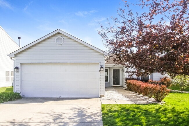 Building Photo - 687 Hickory Pine Dr