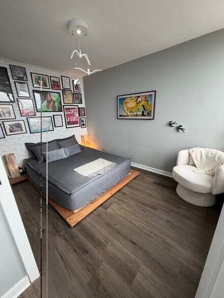 Second Bedroom - 655 W Irving Park Rd