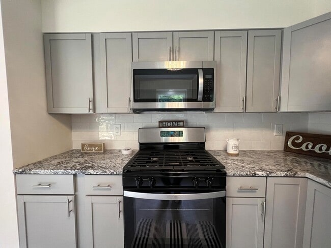 Building Photo - 237 Krouser Dr
