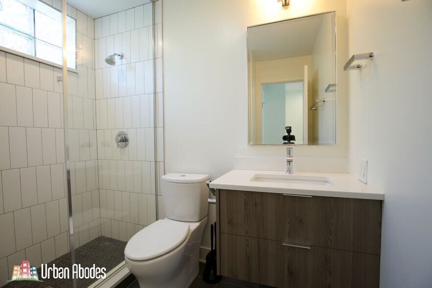 Building Photo - 935 W Grace St