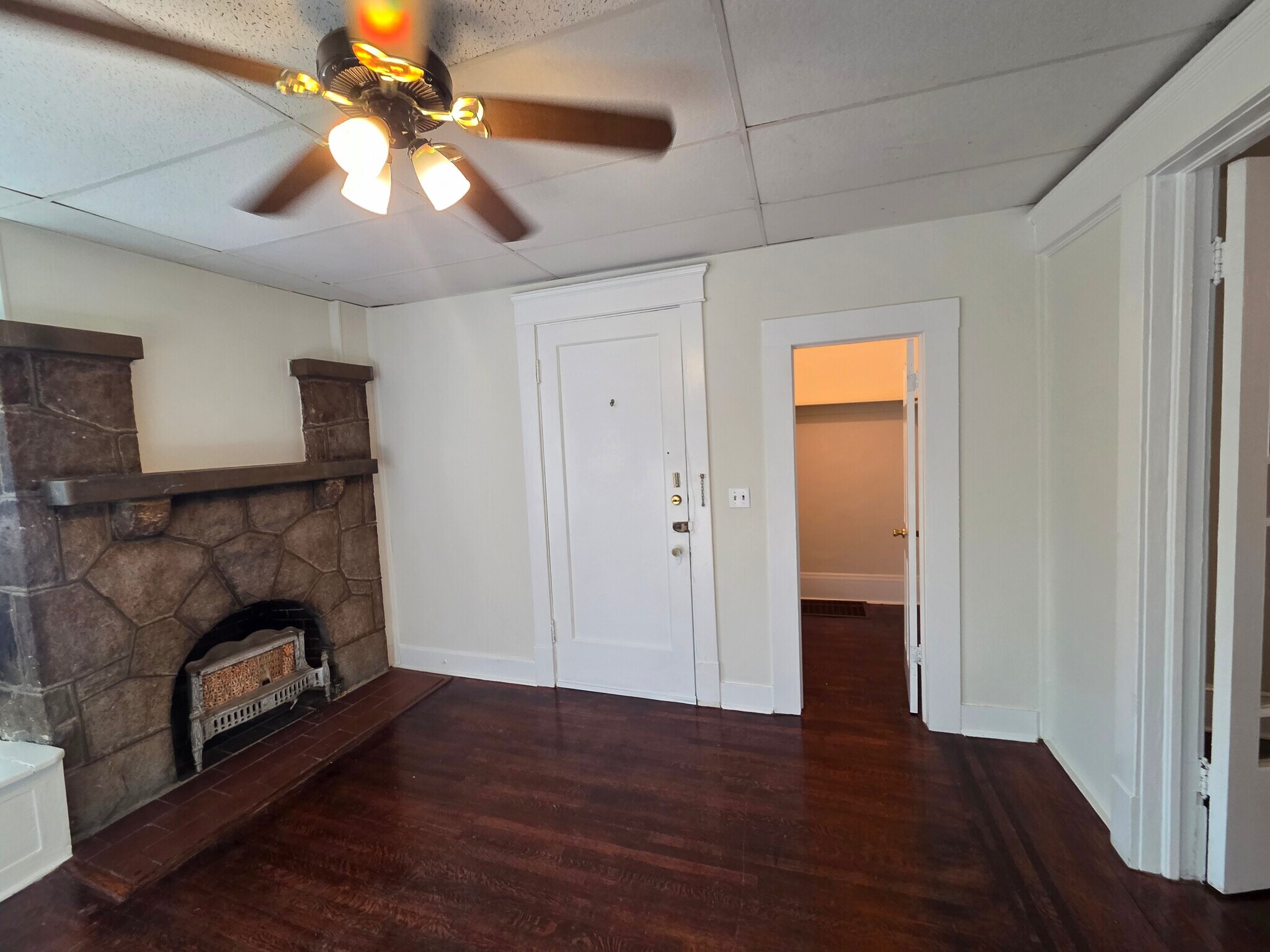 Walk in Closet - 974 N Highland Ave NE