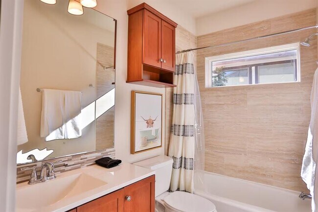 Building Photo - 2203 Thornton Rd