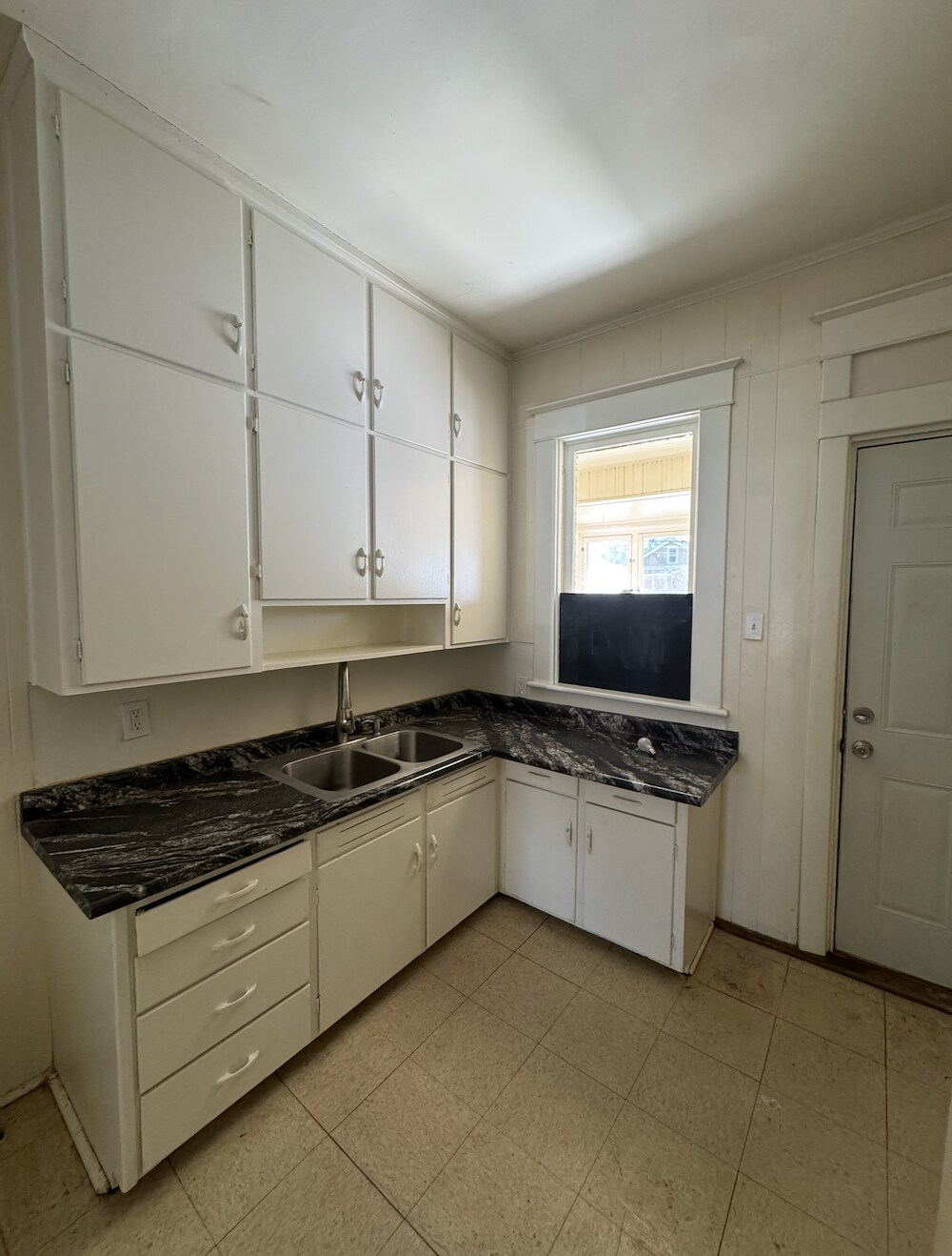 Building Photo - 2806 Felix St