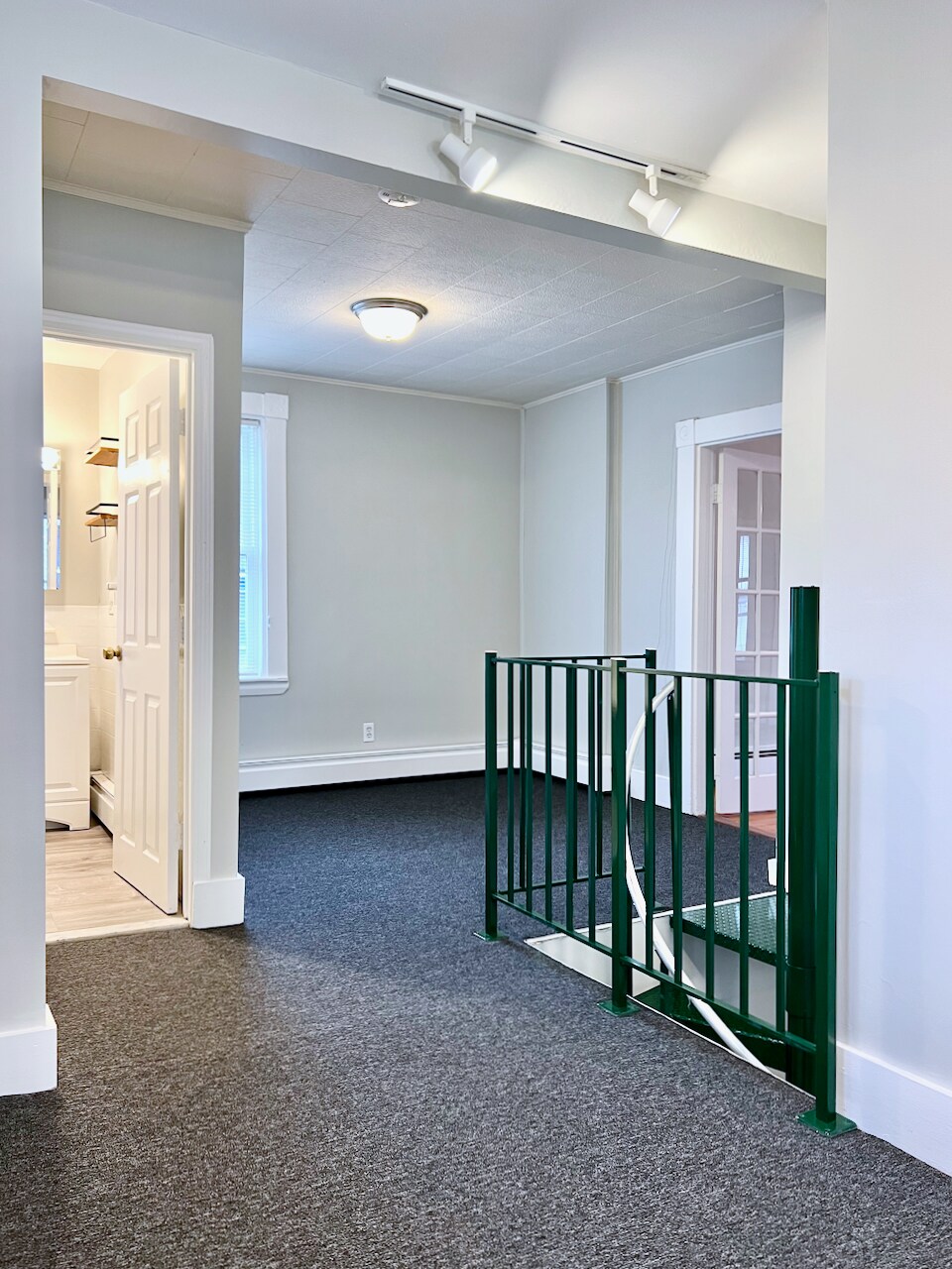 Building Photo - 252 Walden St