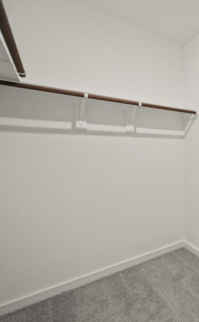 Building Photo - Newly constructed 3BR House beside Angel L...