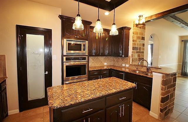 Building Photo - 110 White Oak Ln