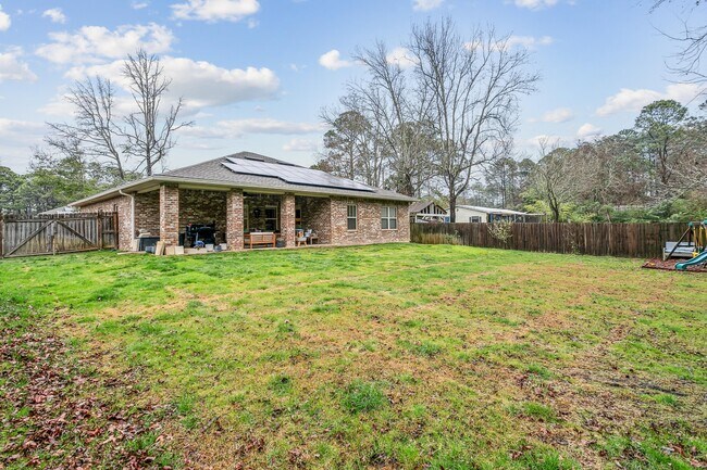 Building Photo - 9013 Timber Ln