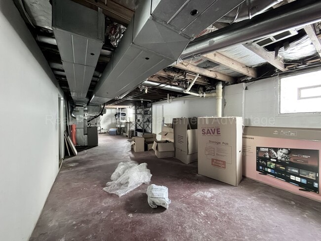 Building Photo - Updated Bungalow with Florida Room Near Downtown Ferndale