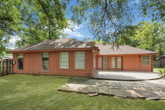 Building Photo - 705 Holly Springs Ct
