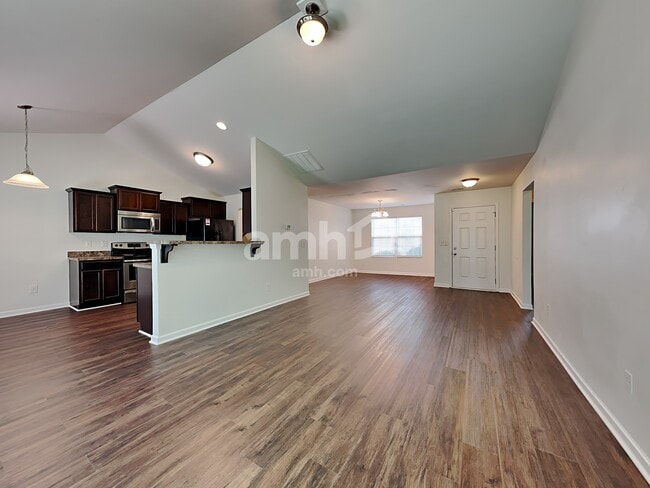 Building Photo - 5306 Ian Dr