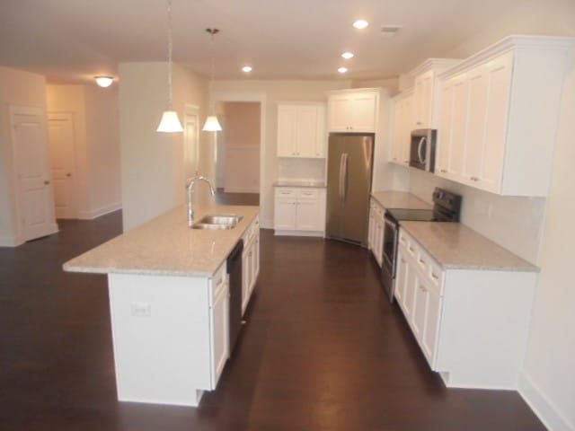 Building Photo - 1076 Adams Haven Bend