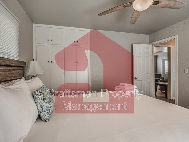 Building Photo - 2926 NW 72nd St