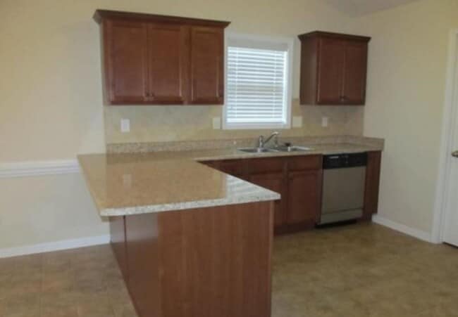 Building Photo - 2631 Green Heron Dr