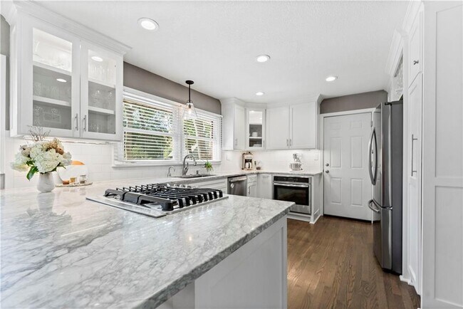 Building Photo - 7635 W 114th Ter