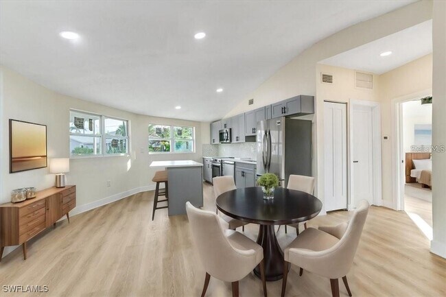 Building Photo - 190 Tarpon Rd