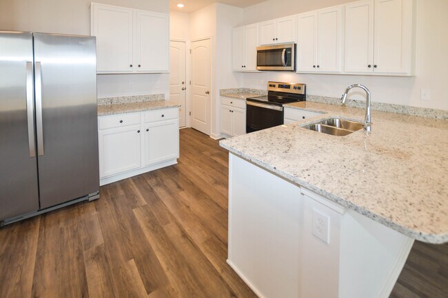 Building Photo - 130 Maple Spring Trl