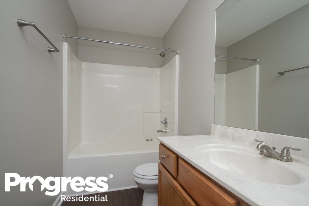 Building Photo - 110 Lyndhurst Dr