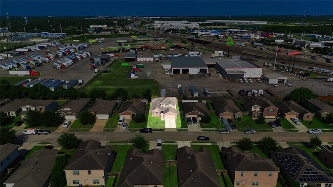 Building Photo - 6934 Orchid St