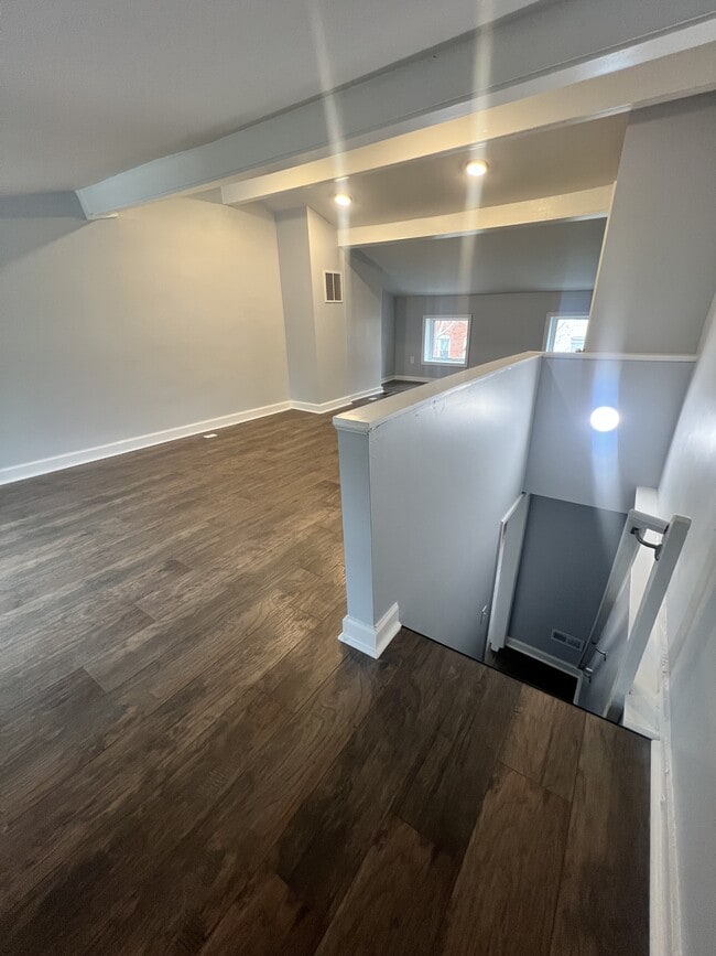 Building Photo - 1212 W Lombard St