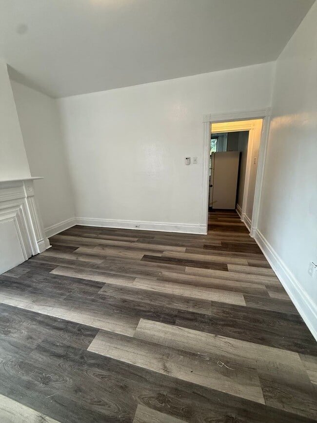 Building Photo - 1106 Langtry St
