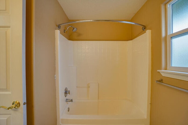 Building Photo - BEAUTIFUL FOUR BEDROOM LOCATED IN THE SHERWOOD SUB DIVISION