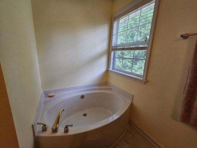 Building Photo - 2307 Brasstown Ln