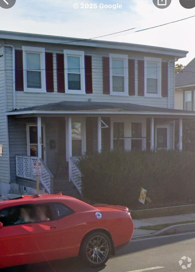 Building Photo - 29 W Lincoln Hwy