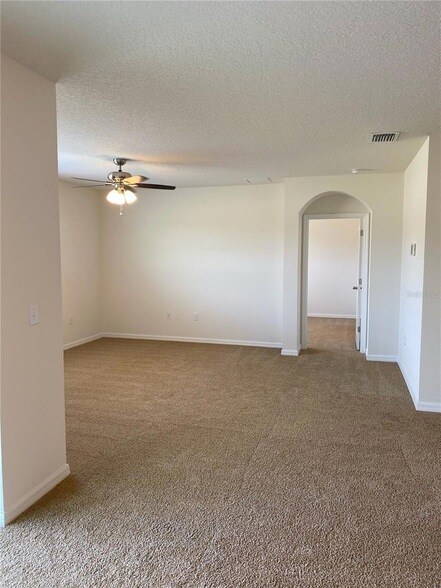 Building Photo - 2961 NE 43rd Rd