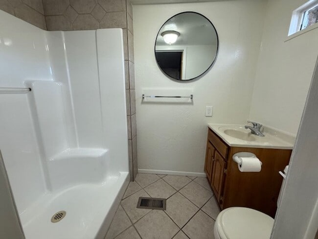 Building Photo - 3 Bedroom 2 Bath Single Wide Mobile - Cont...