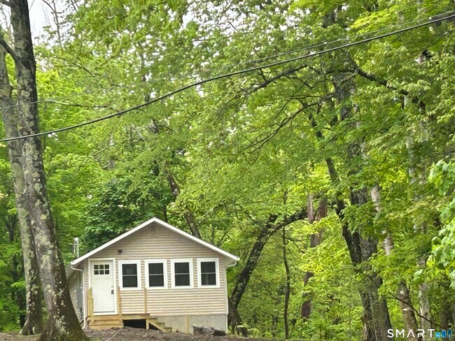 Building Photo - 59 Silver Lake Shore Rd
