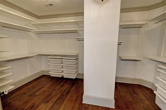 Building Photo - 1178 Chambord Way NE