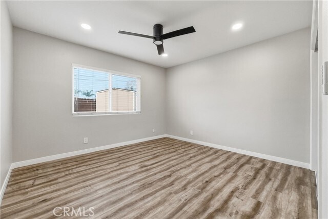 Building Photo - 1647 N Lake Ave