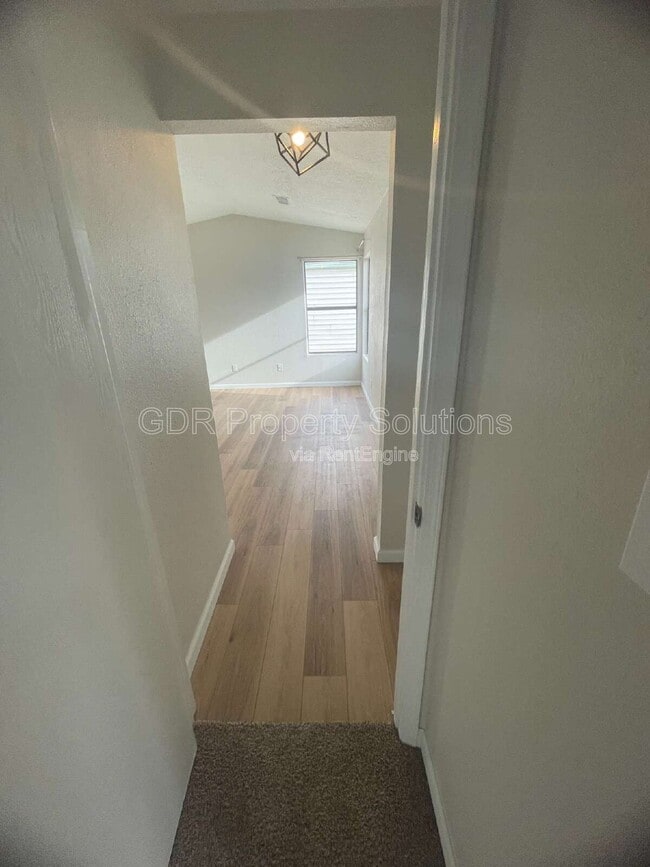 Building Photo - 4733 Platinum Dr NE