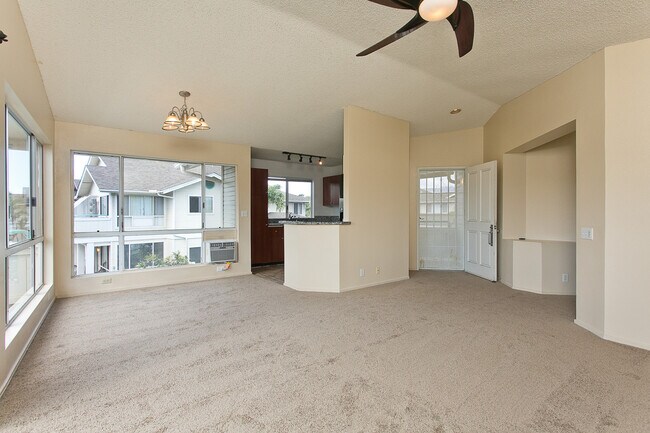 Building Photo - Arbors in Ewa Beach 2/2/2 Townhouse