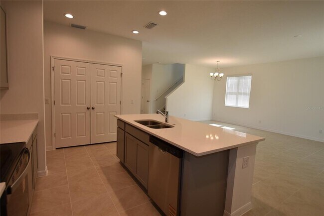 Building Photo - 3024 Heart Lk Dr