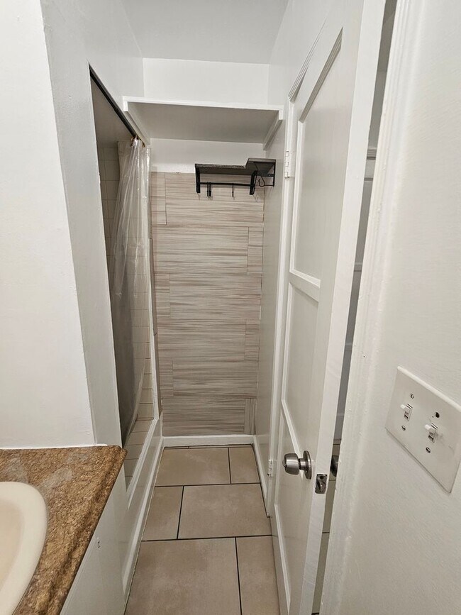 Building Photo - 1+ 1 Bed 1 Bath Cottage in San Jacinto $1425.00