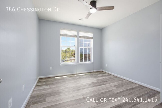 Building Photo - 386 Chessington Dr