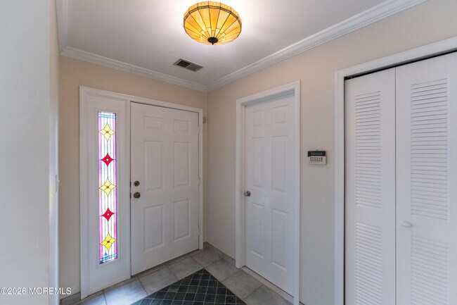Building Photo - 314 Towne Dr