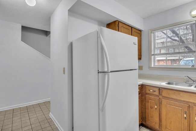 Building Photo - Little London