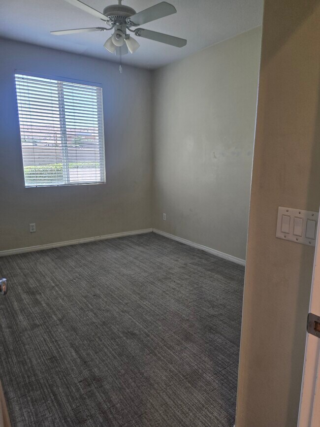 Building Photo - 3649 Mountain Shadows Ct