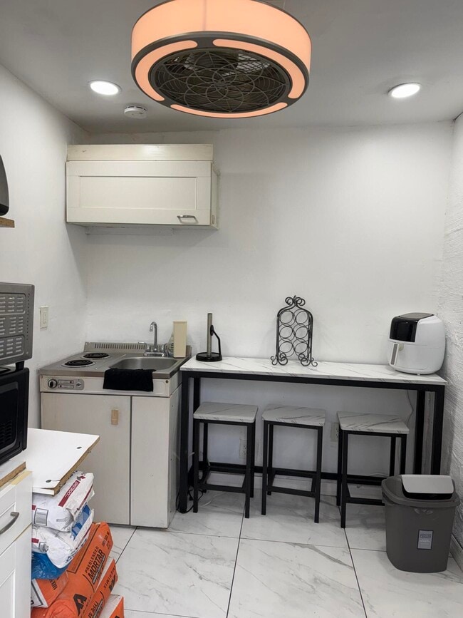 Building Photo - 3621 NW 3rd St