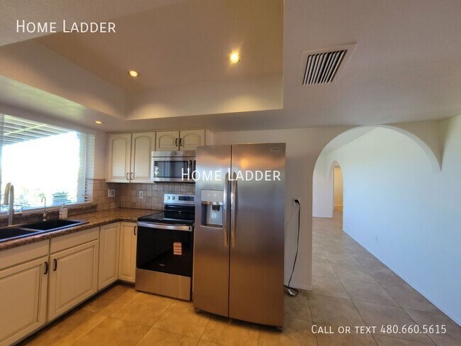 Building Photo - 16336 E Bainbridge Ave